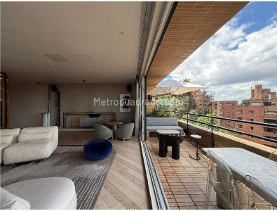 Apartamento de 3 alcobas en venta en Los Rosales, Bogotá, 341 m² · foto 18 de 20
