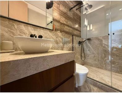 Apartamento de 3 alcobas en venta en Los Rosales, Bogotá, 341 m² · foto 6 de 20