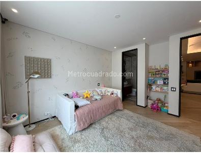 Apartamento de 3 alcobas en venta en Los Rosales, Bogotá, 341 m² · foto 9 de 20