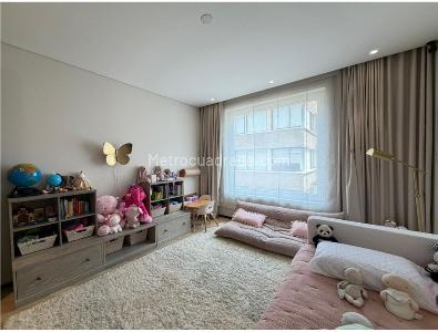 Apartamento de 3 alcobas en venta en Los Rosales, Bogotá, 341 m² · foto 10 de 20