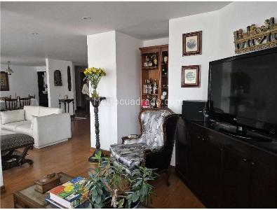 Apartamento de 3 alcobas en venta en La Carolina, Bogotá, 146 m² · foto 13 de 17