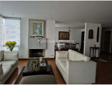 Apartamento de 3 alcobas en venta en La Carolina, Bogotá, 146 m² · foto 17 de 17