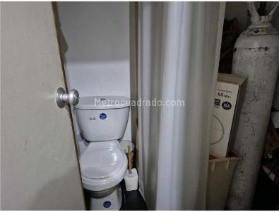 Apartamento de 3 alcobas en venta en La Carolina, Bogotá, 146 m² · foto 3 de 17