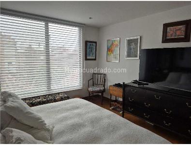 Apartamento de 3 alcobas en venta en La Carolina, Bogotá, 146 m² · foto 8 de 17