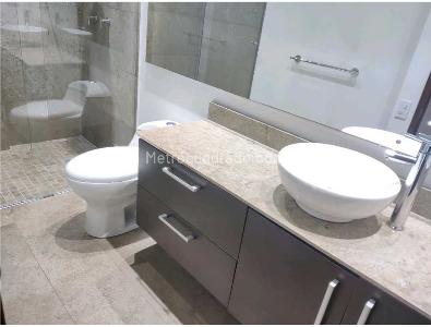 Apartamento de 2 alcobas en venta en Chico Norte, Bogotá, 112 m² · foto 3 de 11