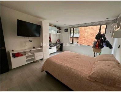 Apartamento de 3 alcobas en venta en Centro Comercial Hacienda Santa Barbara, Bogotá, 170 m² · foto 9 de 15
