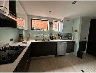 Apartamento de 3 alcobas en venta en Centro Comercial Hacienda Santa Barbara, Bogotá, 170 m² · foto 10 de 15