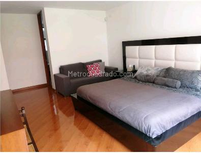 Apartamento de 3 alcobas en venta en Refugio De La Colina, Bogotá, 220 m² · foto 11 de 18