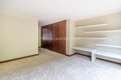 Apartamento de 3 alcobas en venta en Chico Oriental, Bogotá, 830 m² · foto 4 de 16