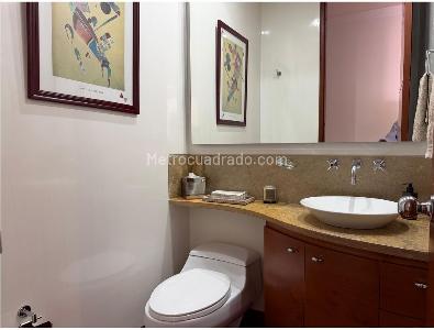 Apartamento de 3 alcobas en venta en Chico Norte, Bogotá, 176 m² · foto 13 de 13