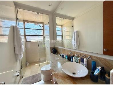 Apartamento de 3 alcobas en venta en Chico Norte, Bogotá, 176 m² · foto 6 de 13
