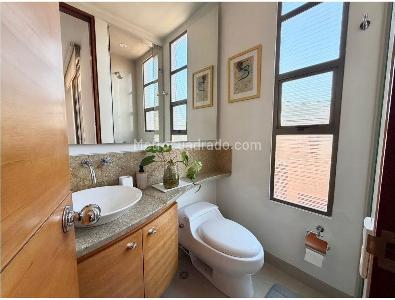 Apartamento de 3 alcobas en venta en Chico Norte, Bogotá, 176 m² · foto 10 de 13