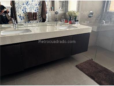 Apartamento de 4 alcobas en venta en Cerros De Los Alpes, Bogotá, 420 m² · foto 12 de 15