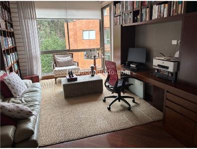 Apartamento de 4 alcobas en venta en Cerros De Los Alpes, Bogotá, 420 m² · foto 2 de 15