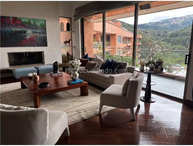 Apartamento de 4 alcobas en venta en Cerros De Los Alpes, Bogotá, 420 m² · foto 3 de 15