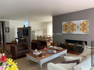 Apartamento de 3 alcobas en venta en Reserva Del Chico, Bogotá, 245 m² · foto 8 de 11