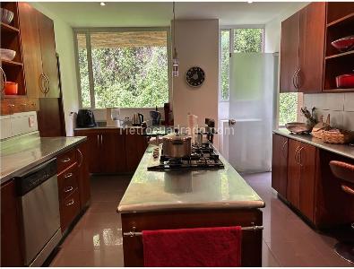 Apartamento de 4 alcobas en venta en El Refugio, Bogotá, 296 m² · foto 11 de 20