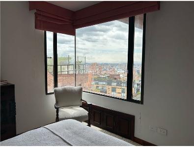 Apartamento de 4 alcobas en venta en El Refugio, Bogotá, 296 m² · foto 8 de 20