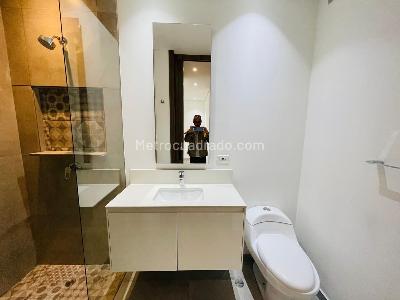 Apartamento de 2 alcobas en venta en Chico Virrey, Bogotá, 150 m² · foto 10 de 12