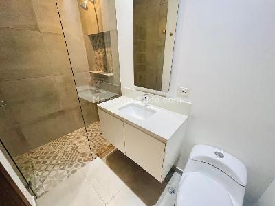 Apartamento de 2 alcobas en venta en Chico Virrey, Bogotá, 150 m² · foto 11 de 12