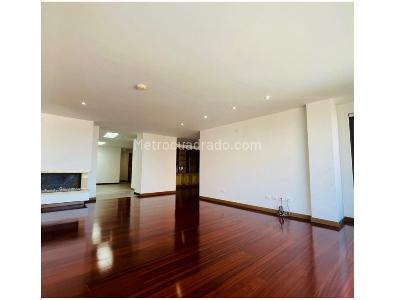 Apartamento de 3 alcobas en venta en Los Rosales, Bogotá, 236 m² · foto 13 de 14