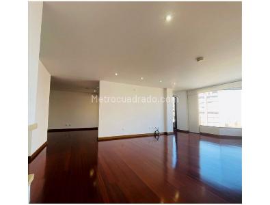 Apartamento de 3 alcobas en venta en Los Rosales, Bogotá, 236 m² · foto 14 de 14