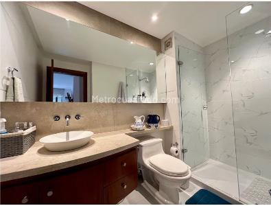 Apartamento en venta en Las Rosales, Bogotá · foto 6 de 17