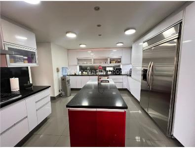 Apartamento de 4 alcobas en venta en Los Rosales Cerro Pijao, Bogotá, 436 m² · foto 13 de 17