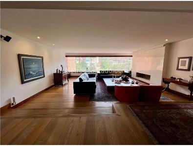 Apartamento de 4 alcobas en venta en Los Rosales Cerro Pijao, Bogotá, 436 m² · foto 17 de 17