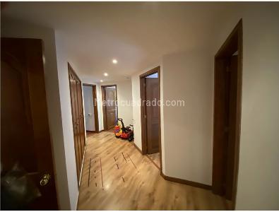 Apartamento de 3 alcobas en venta en Los Rosales, Bogotá, 157 m² · foto 13 de 17