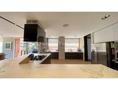 Apartamento de 3 alcobas en venta en La Cabrera, Bogotá, 241 m² · foto 14 de 20
