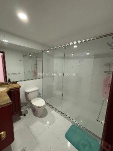 Apartamento de 3 alcobas en venta en Chico, Bogotá, 120 m² · foto 10 de 18