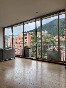 Apartamento de 3 alcobas en venta en Chico Reservado, Bogotá, 209 m² · foto 8 de 10