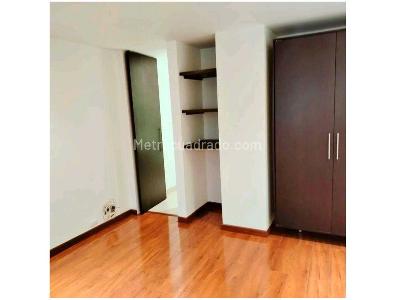 Apartamento de 3 alcobas en venta en Los Rosales, Bogotá, 230 m² · foto 11 de 15