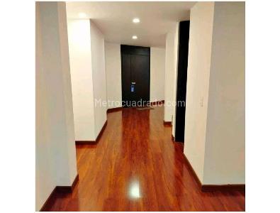 Apartamento de 3 alcobas en venta en Los Rosales, Bogotá, 230 m² · foto 15 de 15