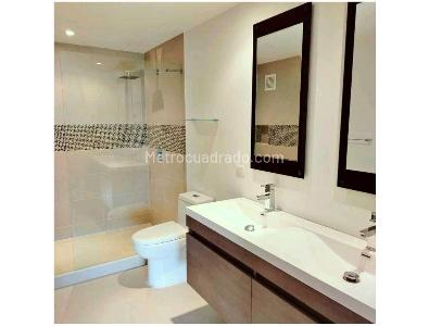 Apartamento de 3 alcobas en venta en Los Rosales, Bogotá, 230 m² · foto 3 de 15