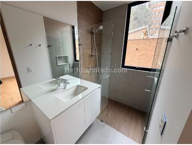 Apartamento de 2 alcobas en venta en La Cabrera, Bogotá, 189 m² · foto 7 de 9