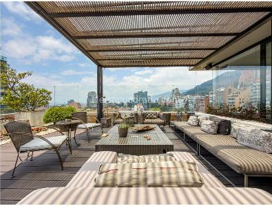 Apartamento de 3 alcobas en venta en Chico Norte, Bogotá, 428 m² · foto 13 de 19