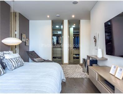 Apartamento de 3 alcobas en venta en Chico Norte, Bogotá, 428 m² · foto 18 de 19