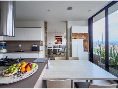 Apartamento de 3 alcobas en venta en Chico Norte, Bogotá, 428 m² · foto 8 de 19