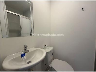 Apartamento de 3 alcobas en arriendo en Niza, Bogotá, 194 m² · foto 9 de 15