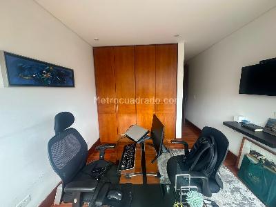 Apartamento en venta en Quintas De Santa Barbara, Bogotá · foto 6 de 18