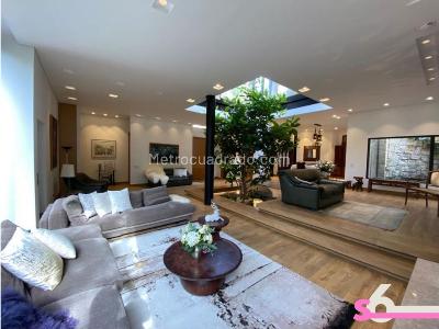 Casa de 4 alcobas en venta en Usaquen, Bogotá, 597 m² · foto 5 de 13
