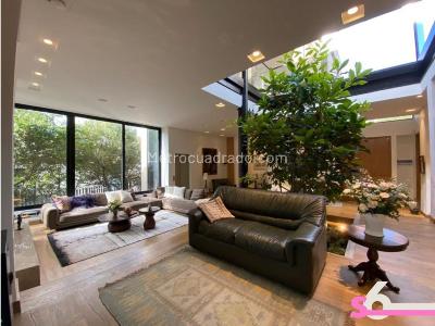 Casa de 4 alcobas en venta en Usaquen, Bogotá, 597 m² · foto 6 de 13