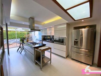 Casa de 4 alcobas en venta en Usaquen, Bogotá, 597 m² · foto 8 de 13