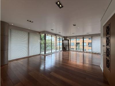 Apartamento de 3 alcobas en venta en La Cabrera, Bogotá, 330 m² · foto 3 de 13