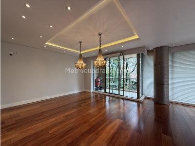 Apartamento de 3 alcobas en venta en La Cabrera, Bogotá, 330 m² · foto 4 de 13