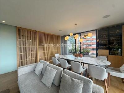 Apartamento de 3 alcobas en venta en La Cabrera, Bogotá, 248 m² · foto 4 de 12