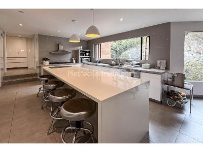 Apartamento de 3 alcobas en venta en Chico, Bogotá, 325 m² · foto 18 de 20