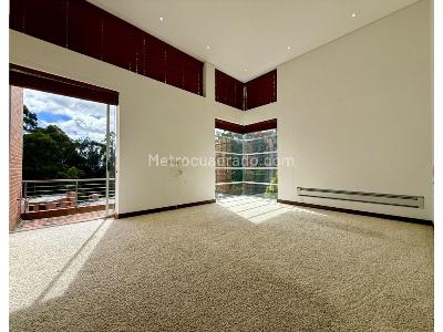 Casa de 3 alcobas en venta en Cerros Orientales, Bogotá, 504 m² · foto 10 de 20